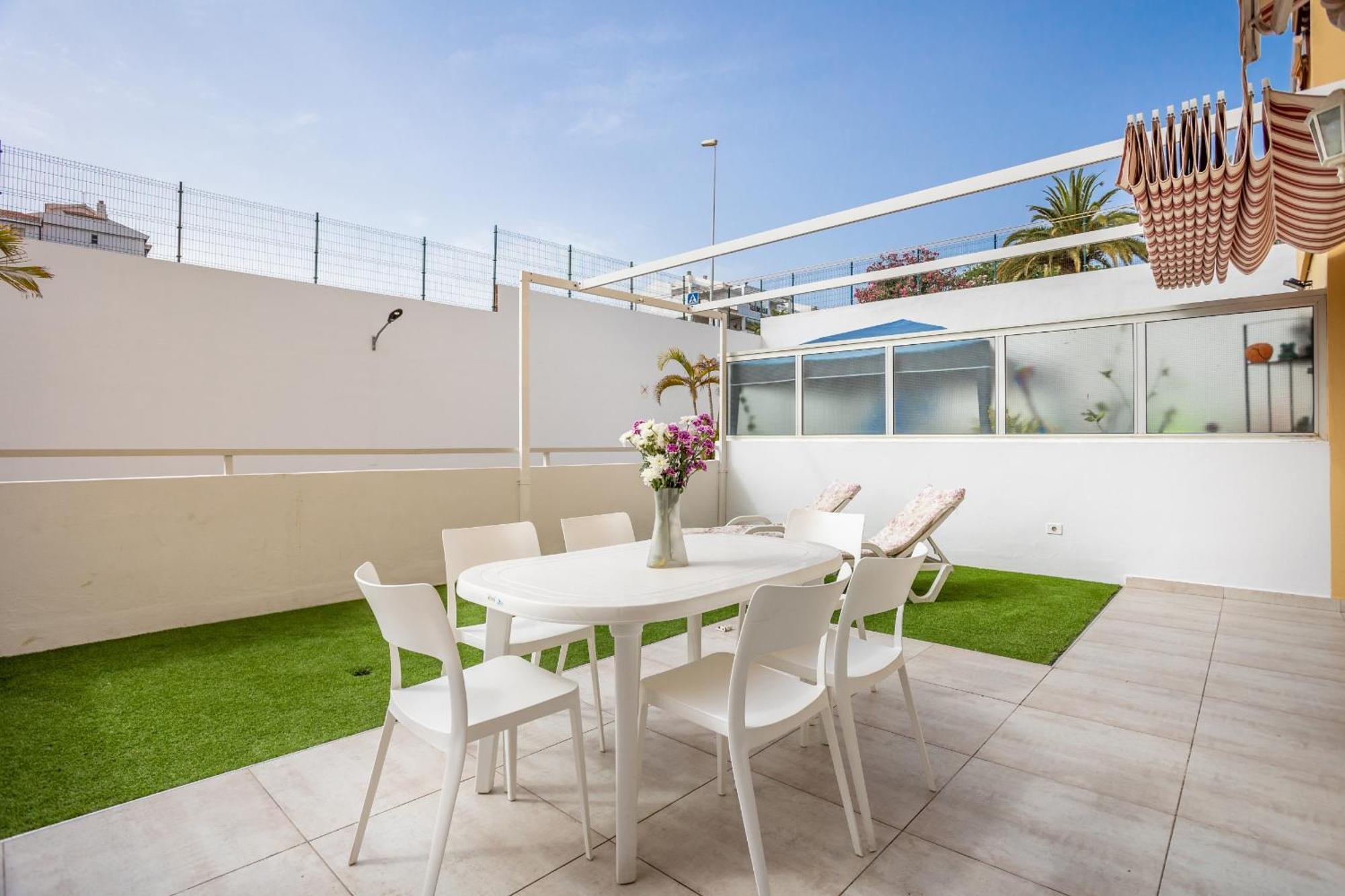 ארונה Family Home Near Ocean Los Cristianos Lovetenerife מראה חיצוני תמונה